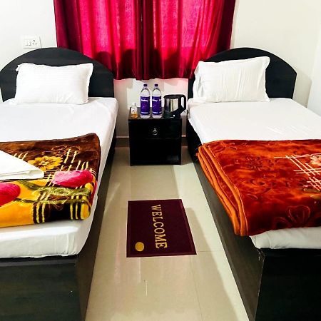 Gaurav Guest House Bodh Gaya Exterior photo