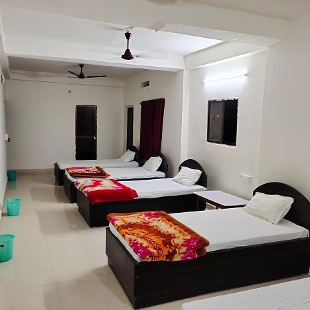 Gaurav Guest House Bodh Gaya Exterior photo