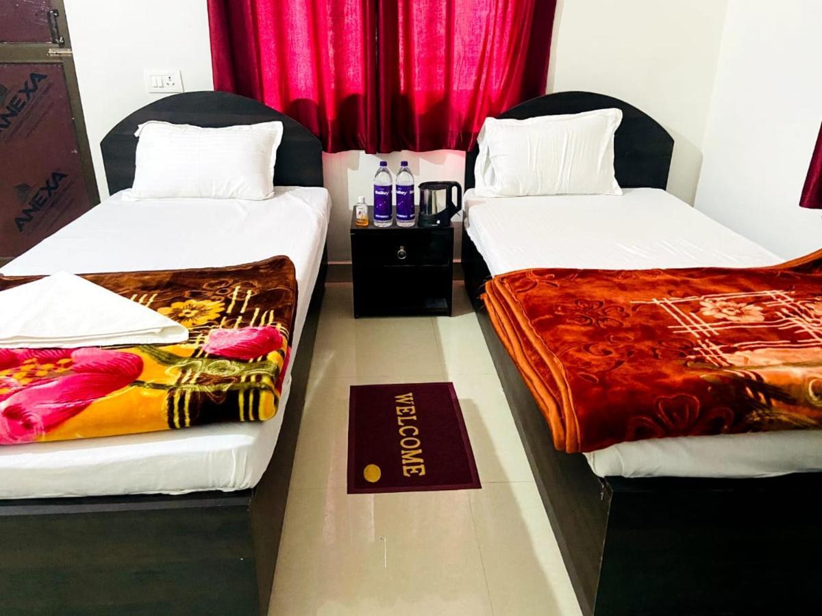 Gaurav Guest House Bodh Gaya Exterior photo