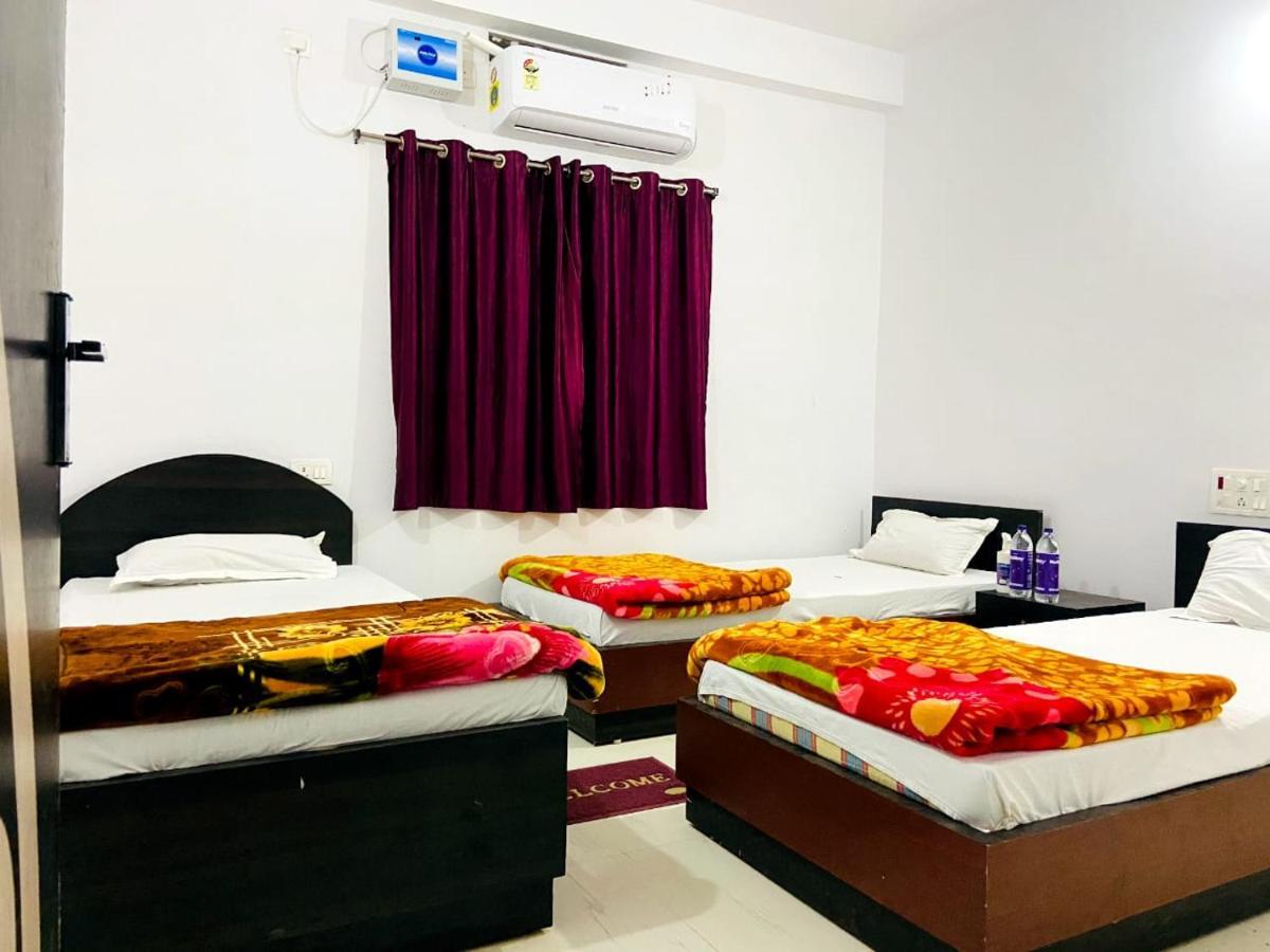 Gaurav Guest House Bodh Gaya Exterior photo