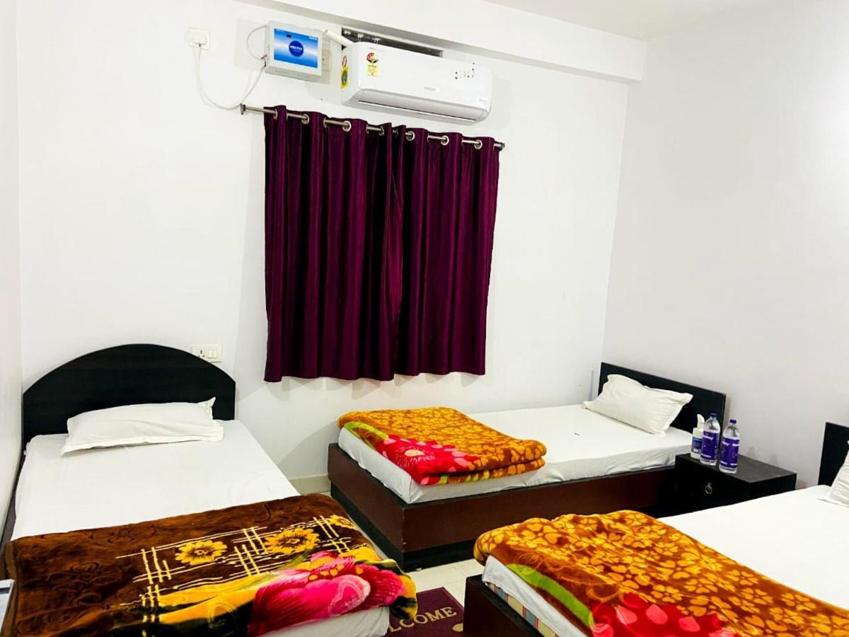 Gaurav Guest House Bodh Gaya Exterior photo