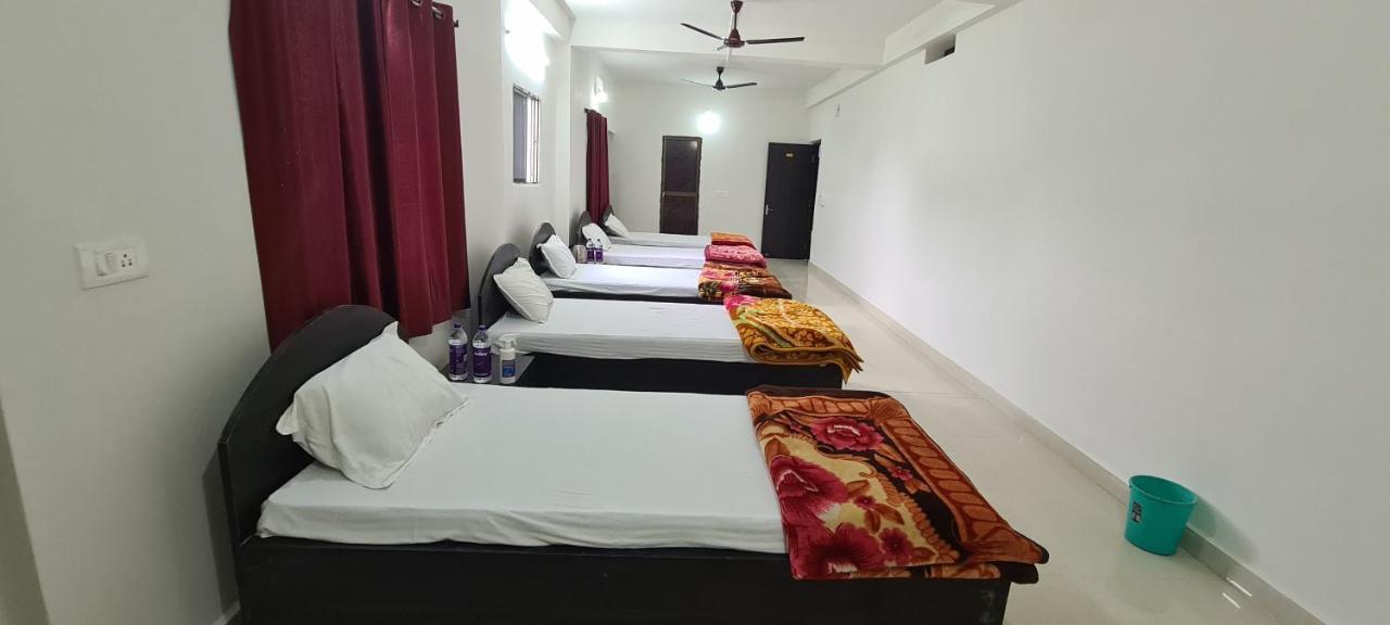 Gaurav Guest House Bodh Gaya Exterior photo