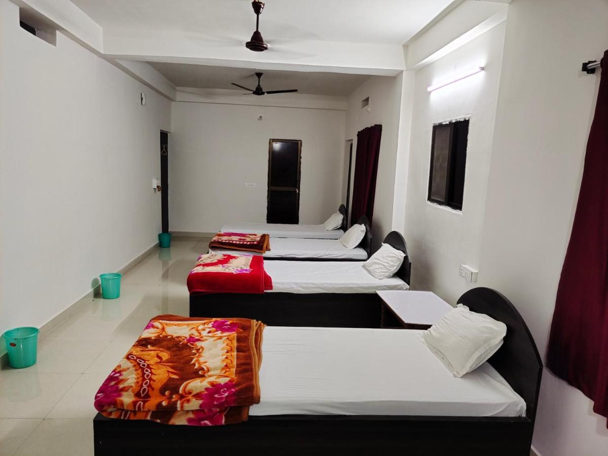 Gaurav Guest House Bodh Gaya Exterior photo