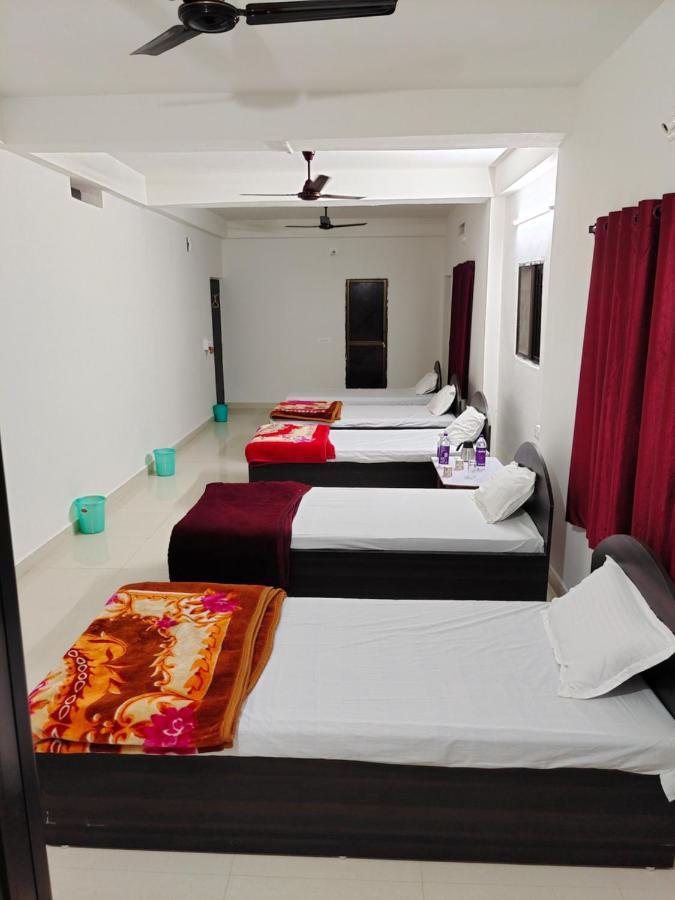 Gaurav Guest House Bodh Gaya Exterior photo