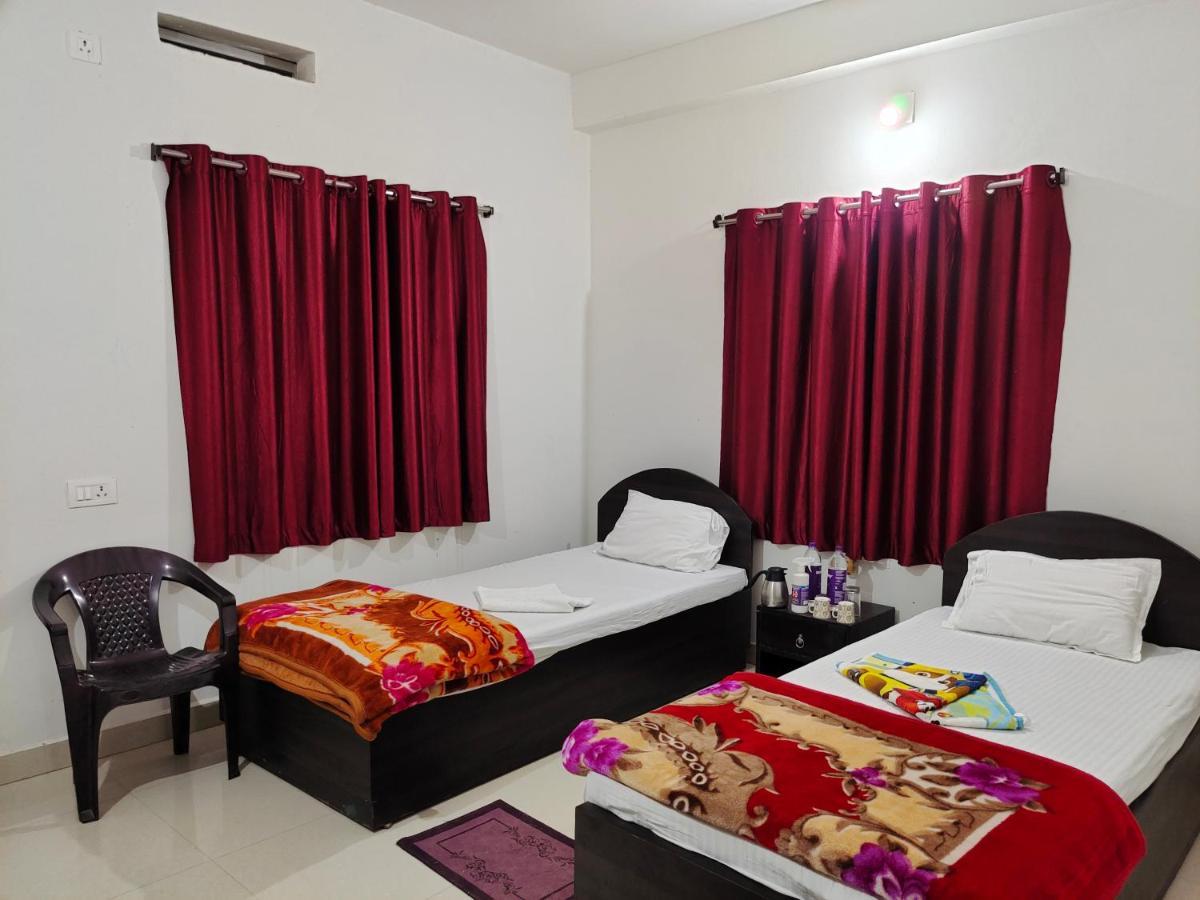 Gaurav Guest House Bodh Gaya Exterior photo