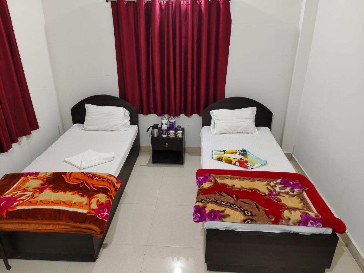 Gaurav Guest House Bodh Gaya Exterior photo