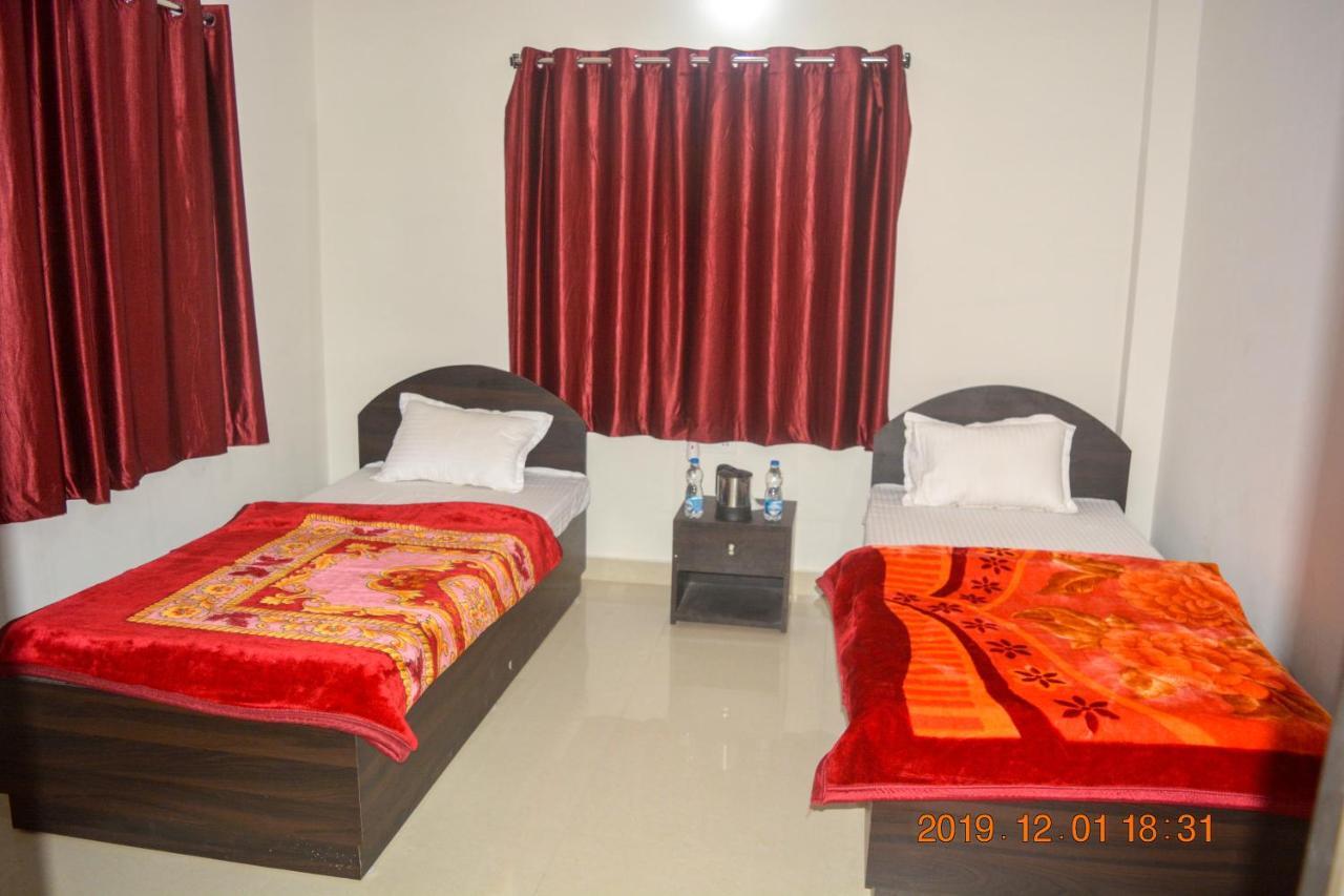 Gaurav Guest House Bodh Gaya Exterior photo